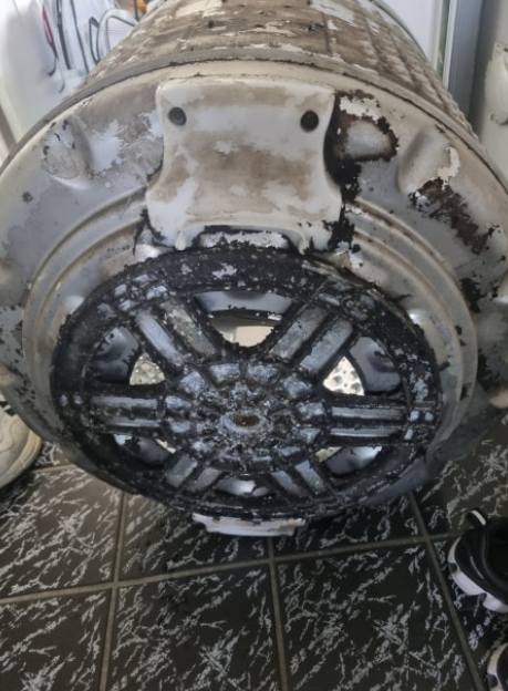 구미 세탁기청소 - 오염된 세탁조 드럼